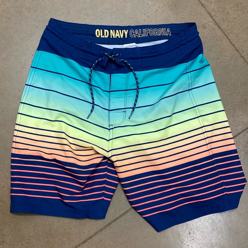 Men’s Old Navy swim trunks